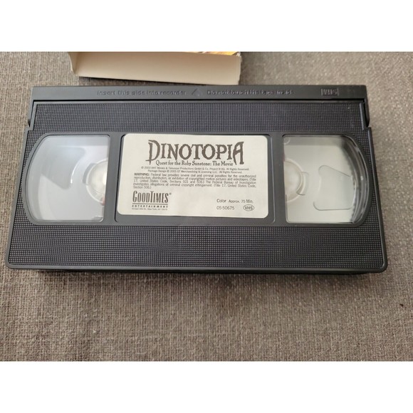 Dinotopia - Quest for the Ruby Sunstone: The Movie (VHS, 2005) - Picture 6 of 8